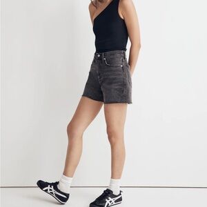 Relaxed Mid Length Denim Shorts in Bradbrook Wash